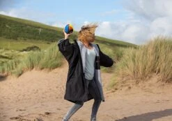 Dryrobe Advance Kids Short Sleeve BLACK BLUE -Outdoor Tent Shop KIDS BEACH DRYROBE 176 09e98dbf 1e9d 4f2b 99f2 f026a29d85f7 2024x2024 2