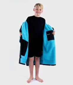 Dryrobe Advance Kids Short Sleeve BLACK BLUE -Outdoor Tent Shop SS Black Blue 2 2024x2024 d5df1ff3 7d9a 479b 9a2b f57674f9865b